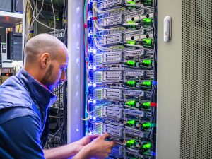 Τεχνικός Ηλεκτρονικών Υπολογιστών & Δικτύων (Computer & Network Technician)